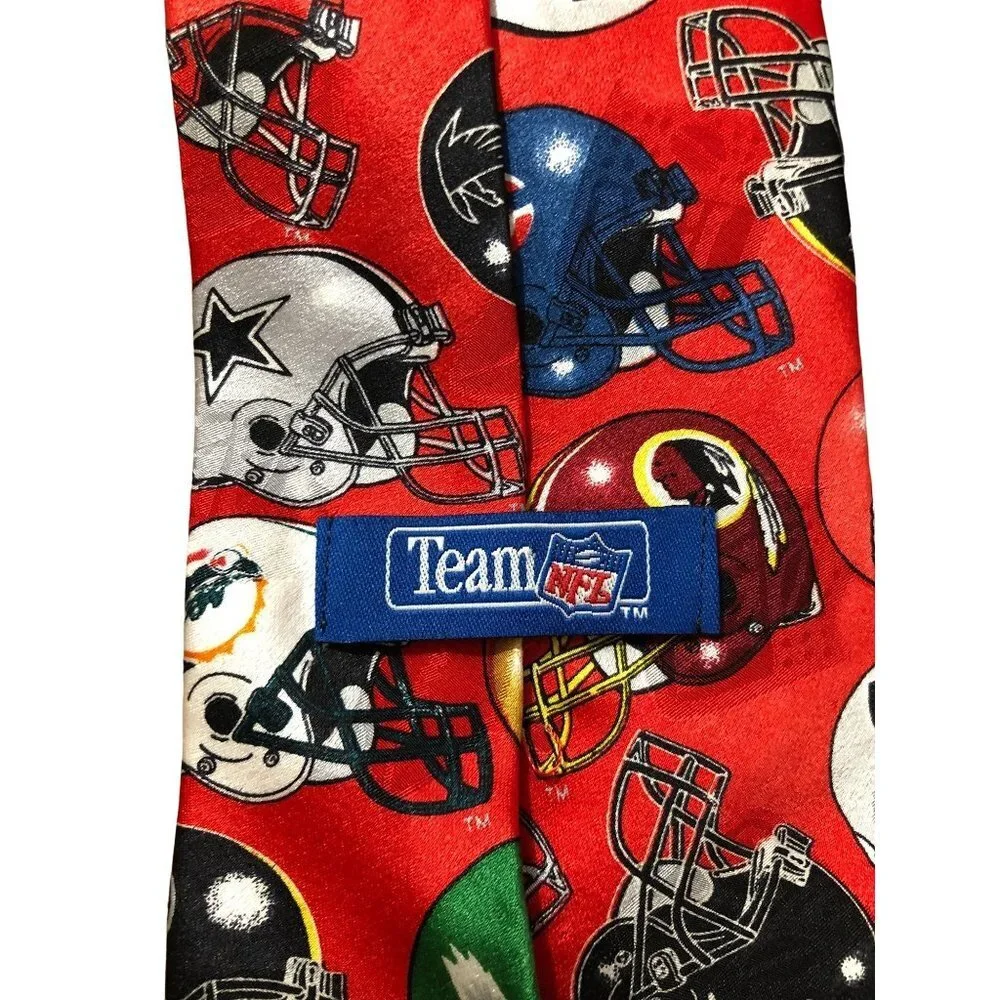 NFL Football Team Logo‎ Red  w/Helmet Novelty Men's Tie Vintage